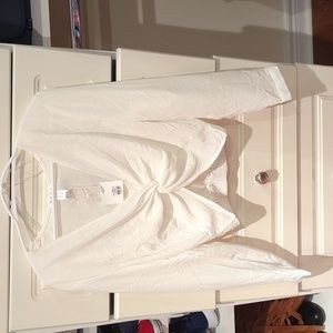 White twist front crop